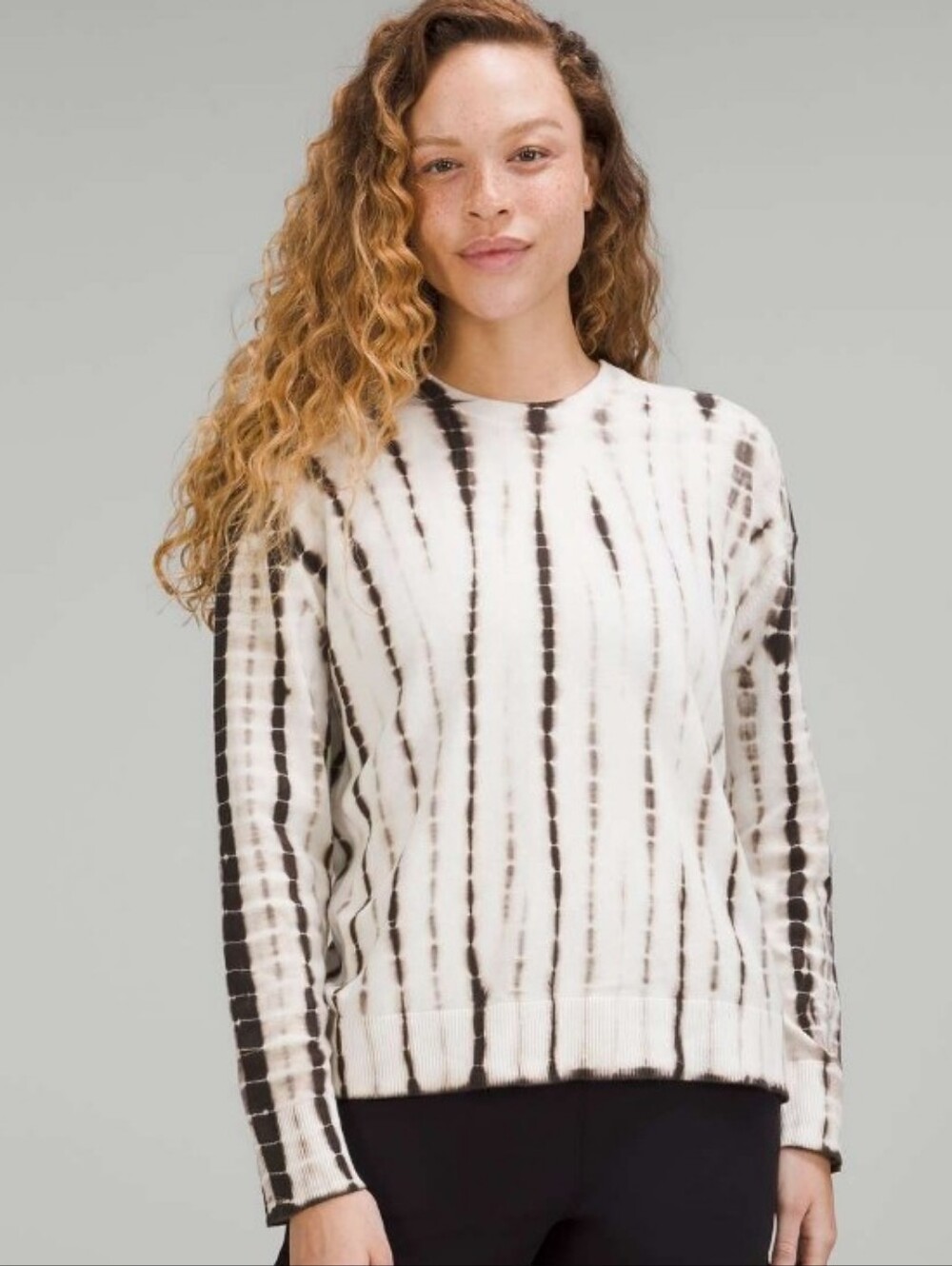 Lululemon Tie Dye crewneck sweater Size 10.  Like New